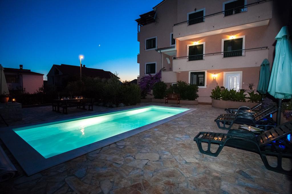 Apartments Lara & Luka ซาดาร์ ภายนอก รูปภาพ