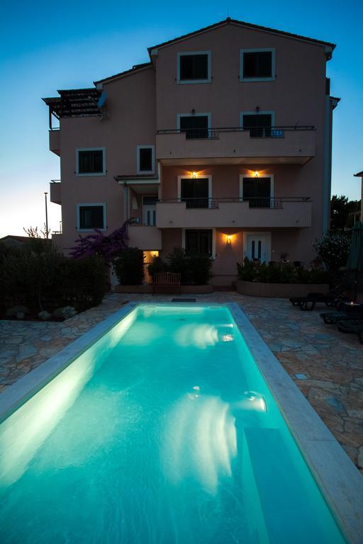 Apartments Lara & Luka ซาดาร์ ภายนอก รูปภาพ