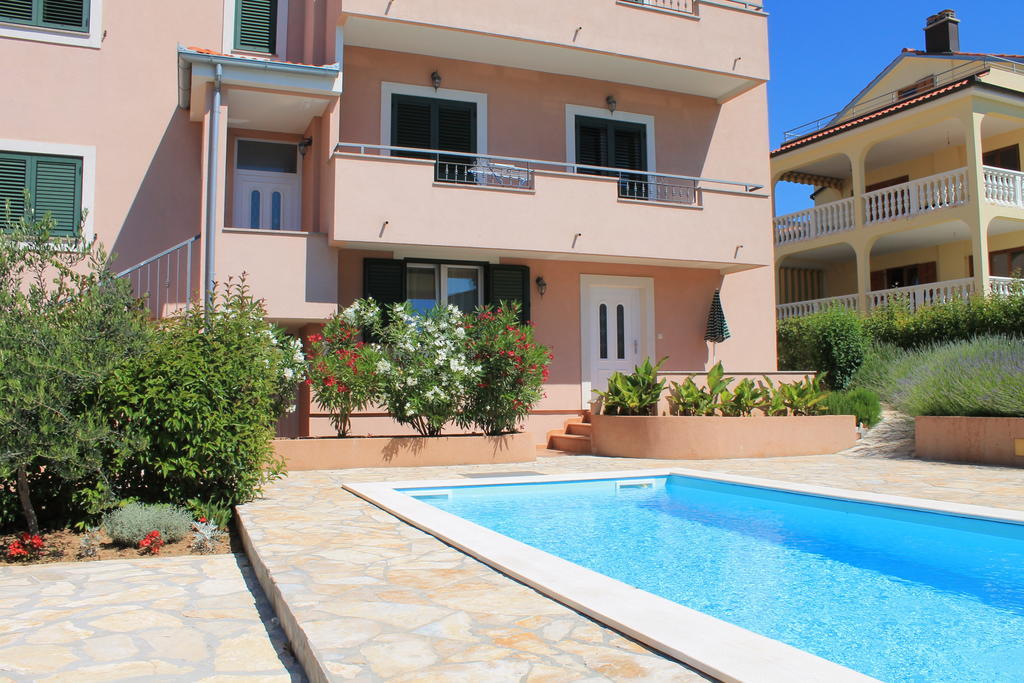 Apartments Lara & Luka ซาดาร์ ภายนอก รูปภาพ