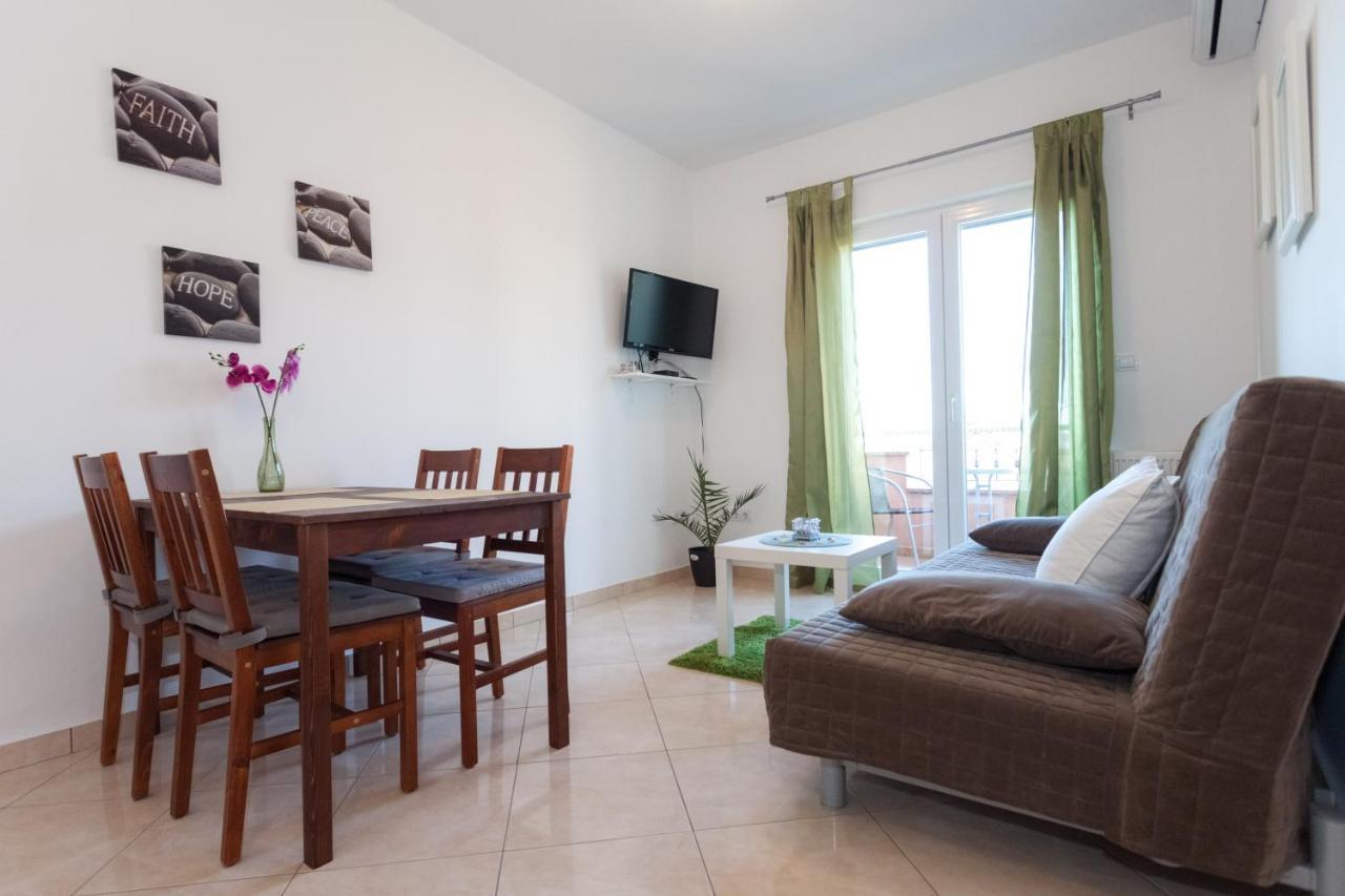 Apartments Lara & Luka ซาดาร์ ภายนอก รูปภาพ